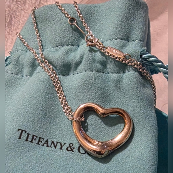 TIFFANY & CO Open Heart Paloma Picasso Sterling Silver pendant and necklace - Picture 7 of 11